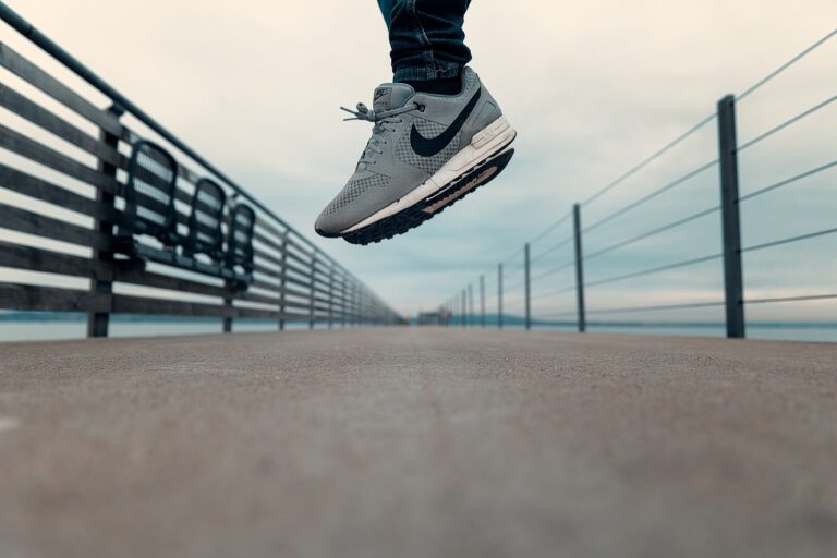Nike, Inc. (NKE)